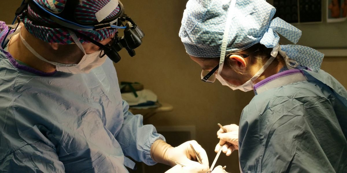 Dr. Nazmi Baycin’s Blueprint Elevating Safety in Endoscopic Facelift Surgery