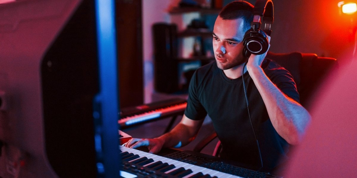 Beyond Algorithms: How AI DJ Tech Learns Your Taste for Better Commentary