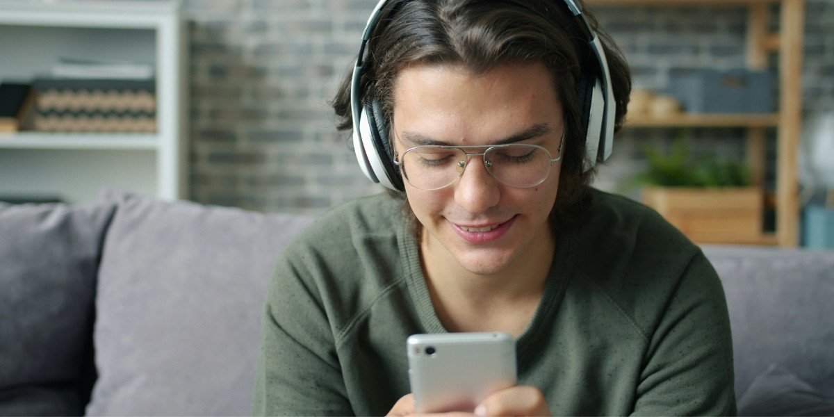 Beyond Algorithms: How AI DJ Tech Learns Your Taste for Better Commentary