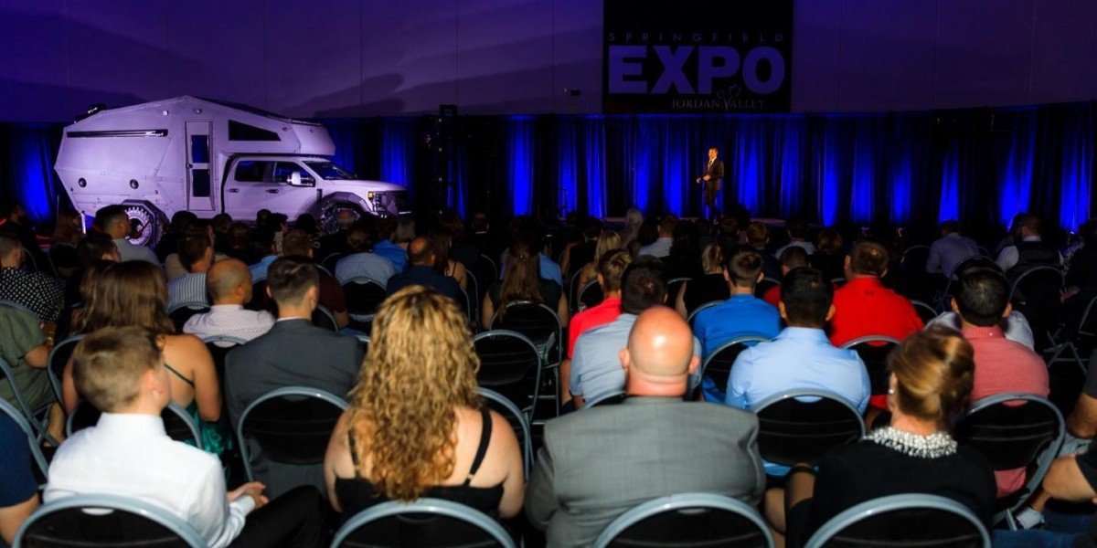 Innovations Shaping the Luxury Expedition Vehicle Industry