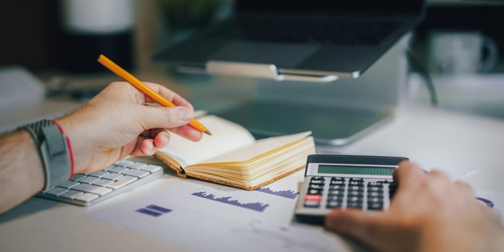 Year-End Giving Season and The Bookkeeping Nonprofits Need Before Donations Peak